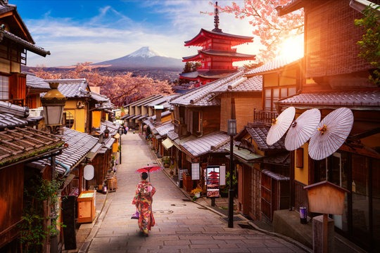 Cheap Japan travel image